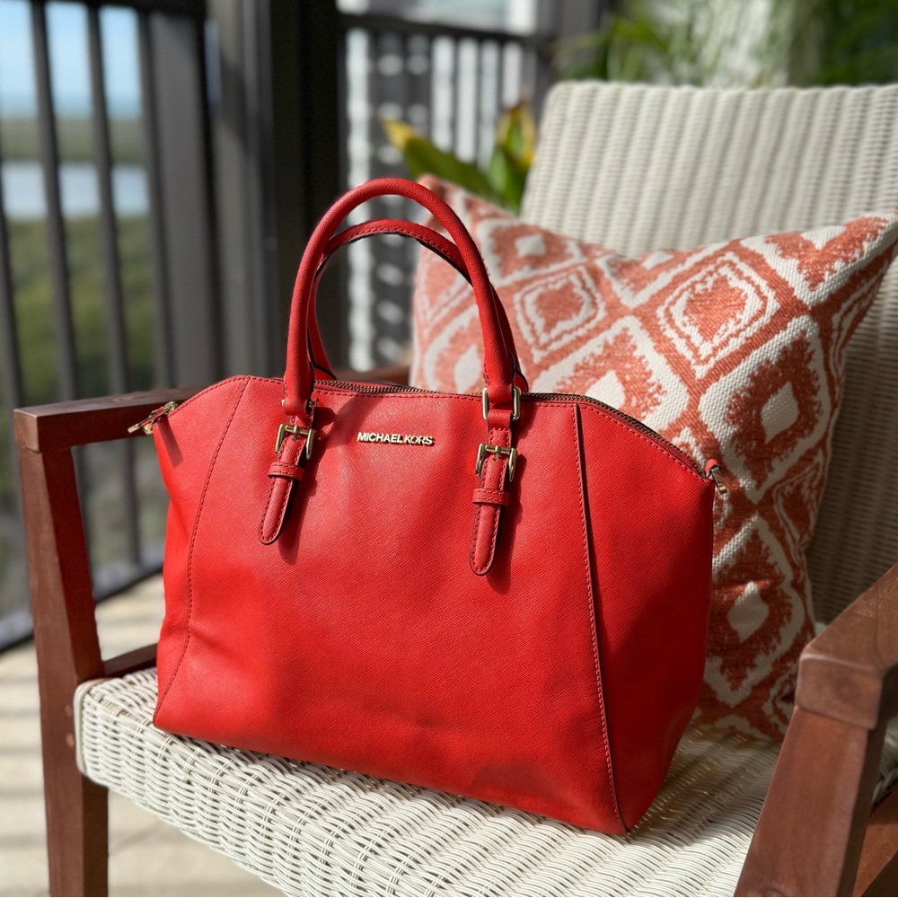 Michael Kors Ciara Medium Messenger Shoulder Tote Purse Carryall Bag
